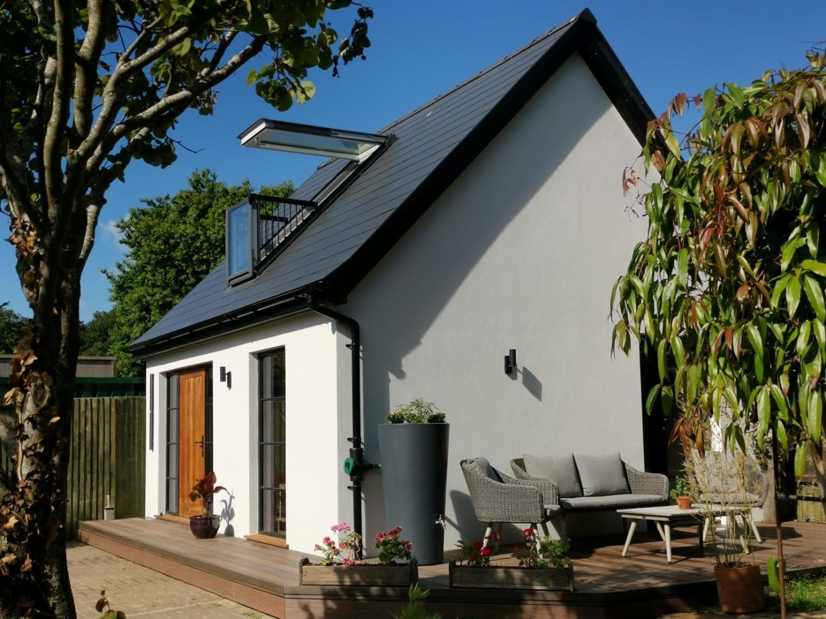 Apartamento Casita, 'little House' Self Contained Garden Lodge, Close To Town And Seafront